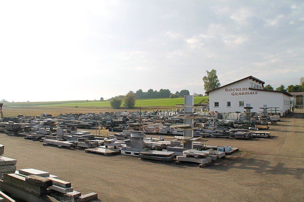 Höcklin Löffingen Naturstein Löffingen Treppen Bad Küche Grabsteine Brunnen Tische Naturstein Löffingen Höcklin