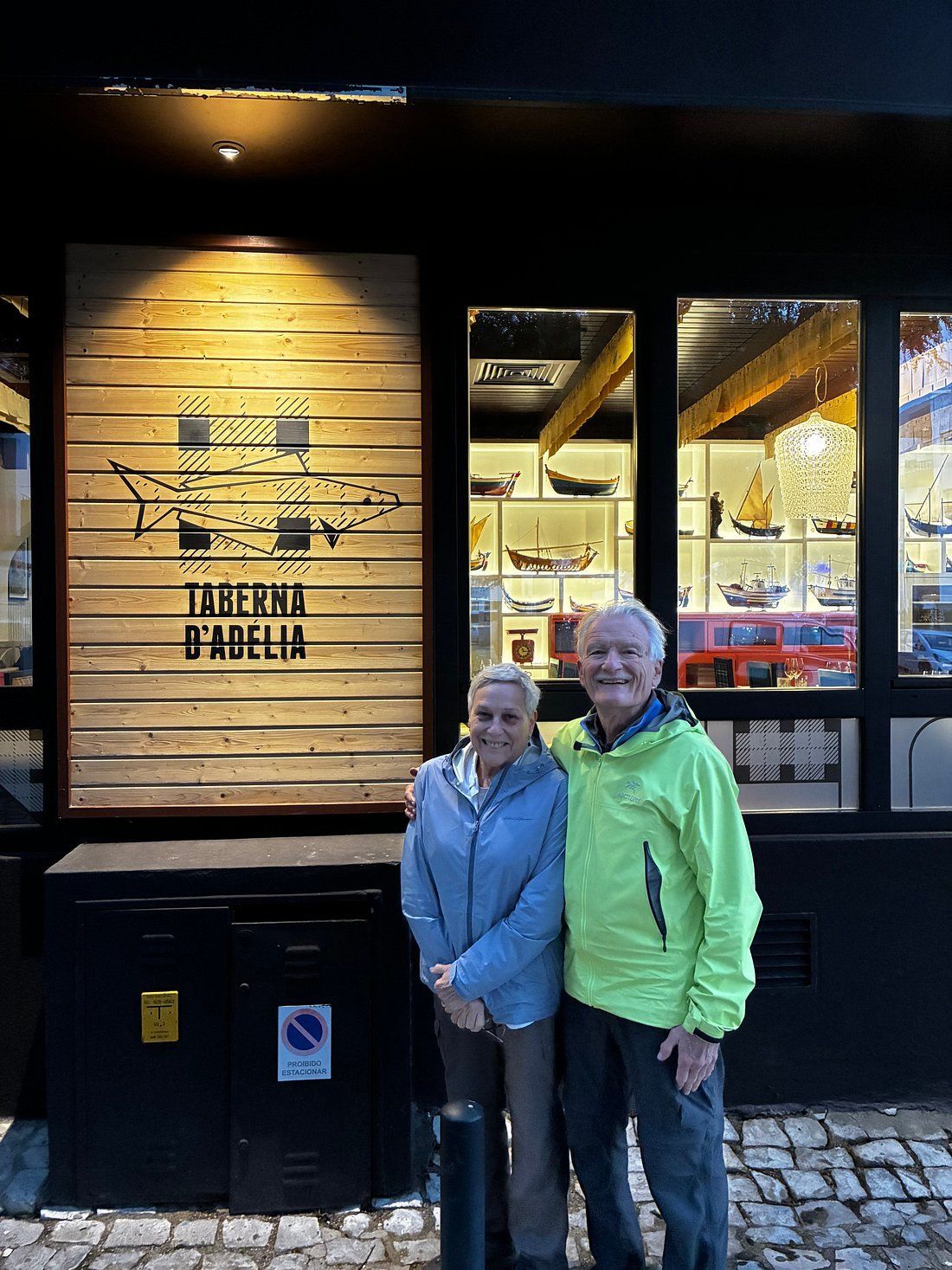 The Amity Family Tours Travelers at Nazaré (The Biggest Waves in the World) from Lisbon