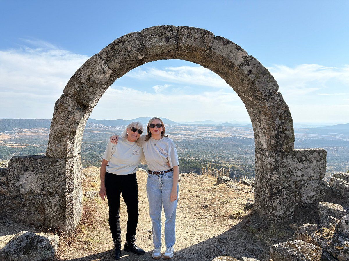 The Amity Family Tours Travelers at Monsanto (Game of Thrones) from Lisbon
