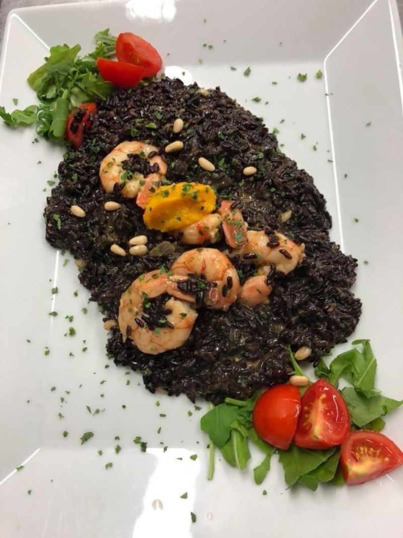 Piatto a base di gamberetti