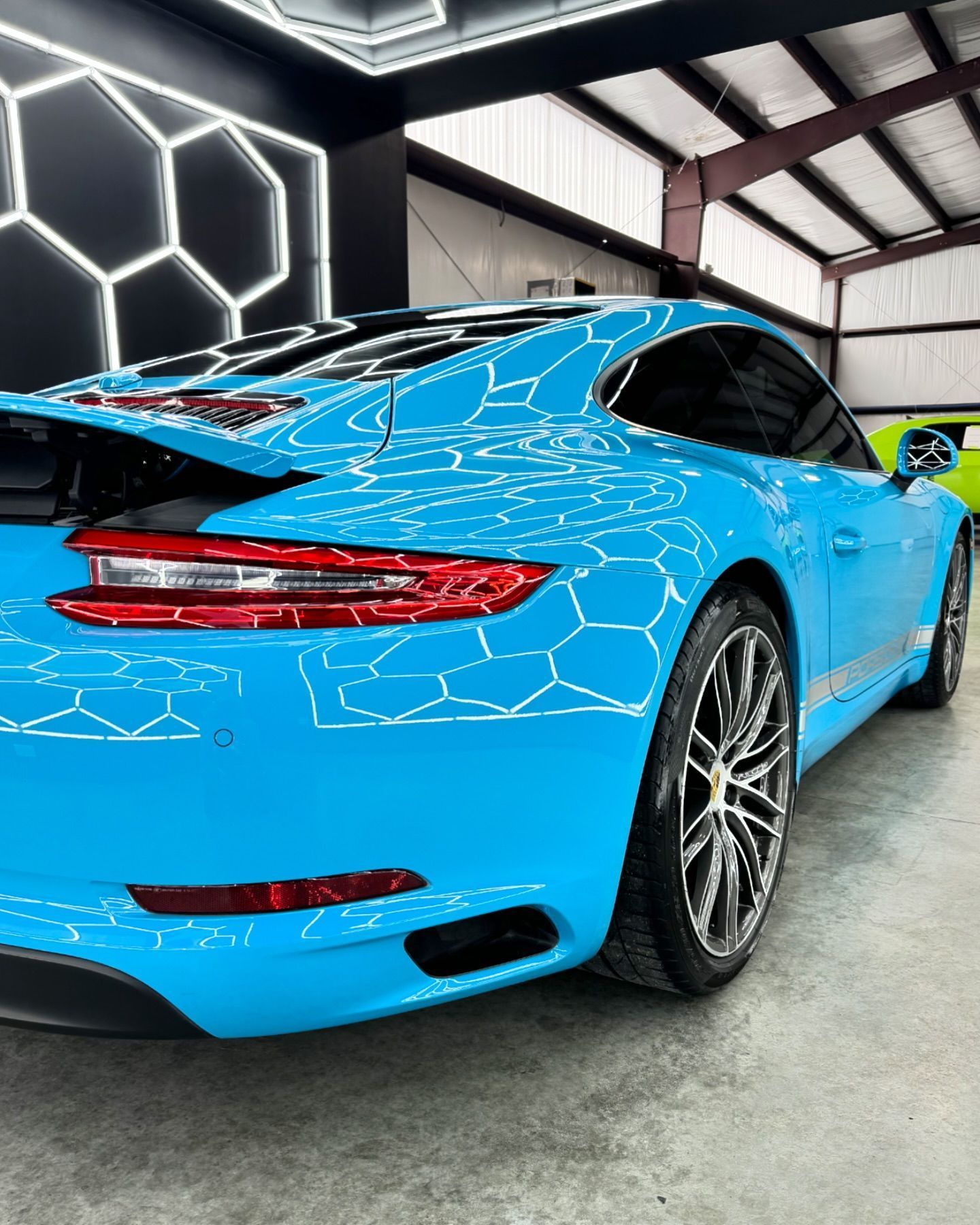 2017 PORSCHE 911