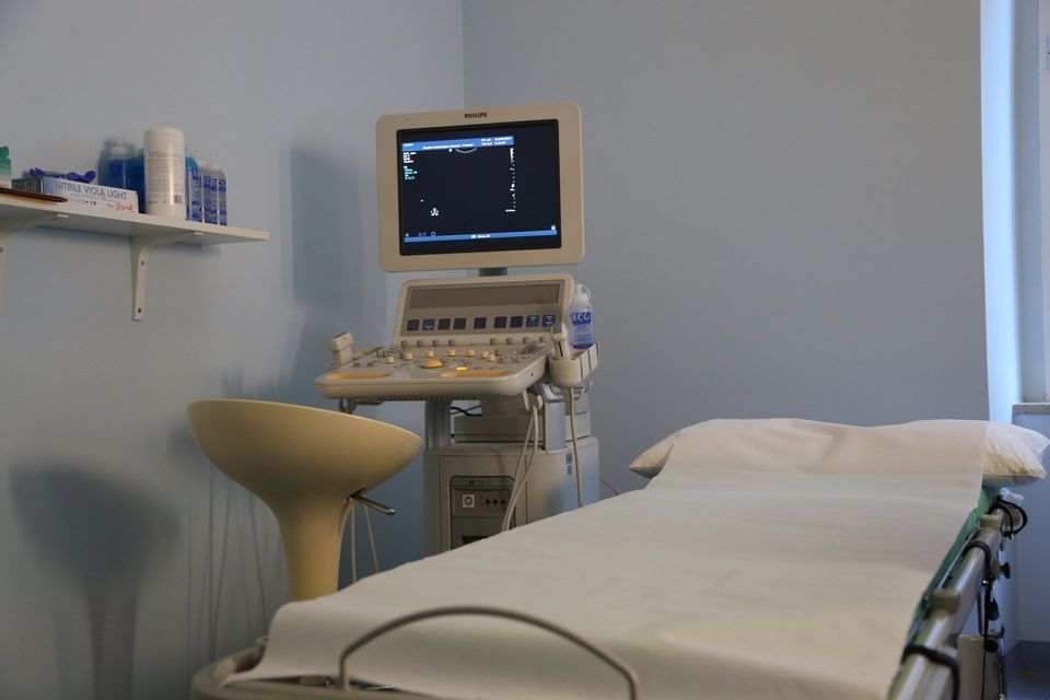 ecografia con ultrasuoni