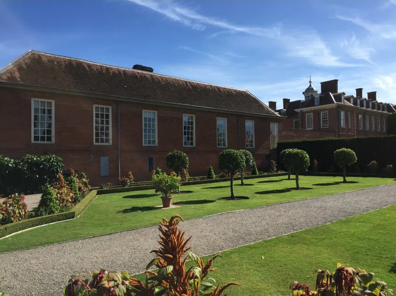 commercial decorating example 10