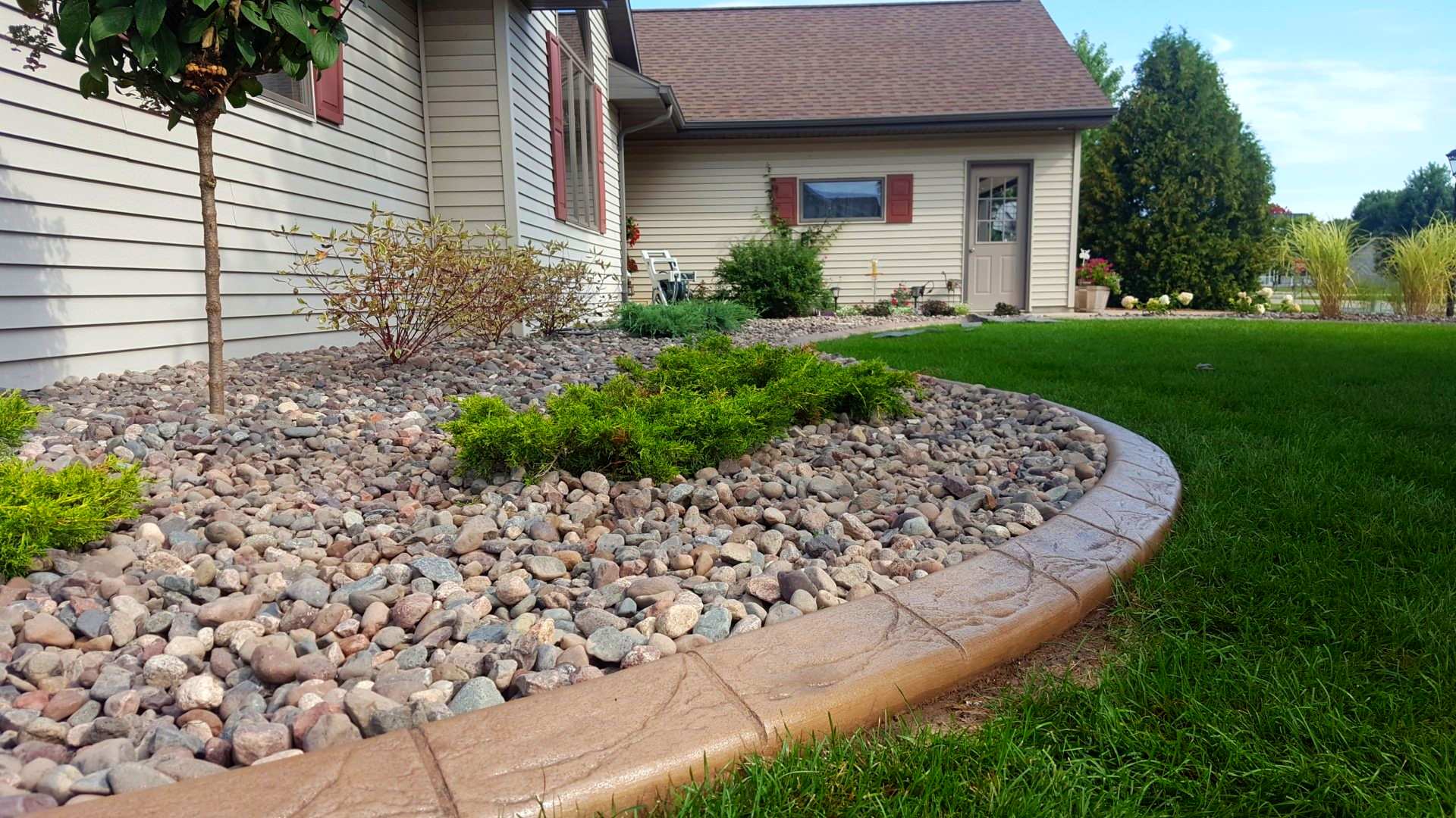 Spanish texture 6 inch tile curb