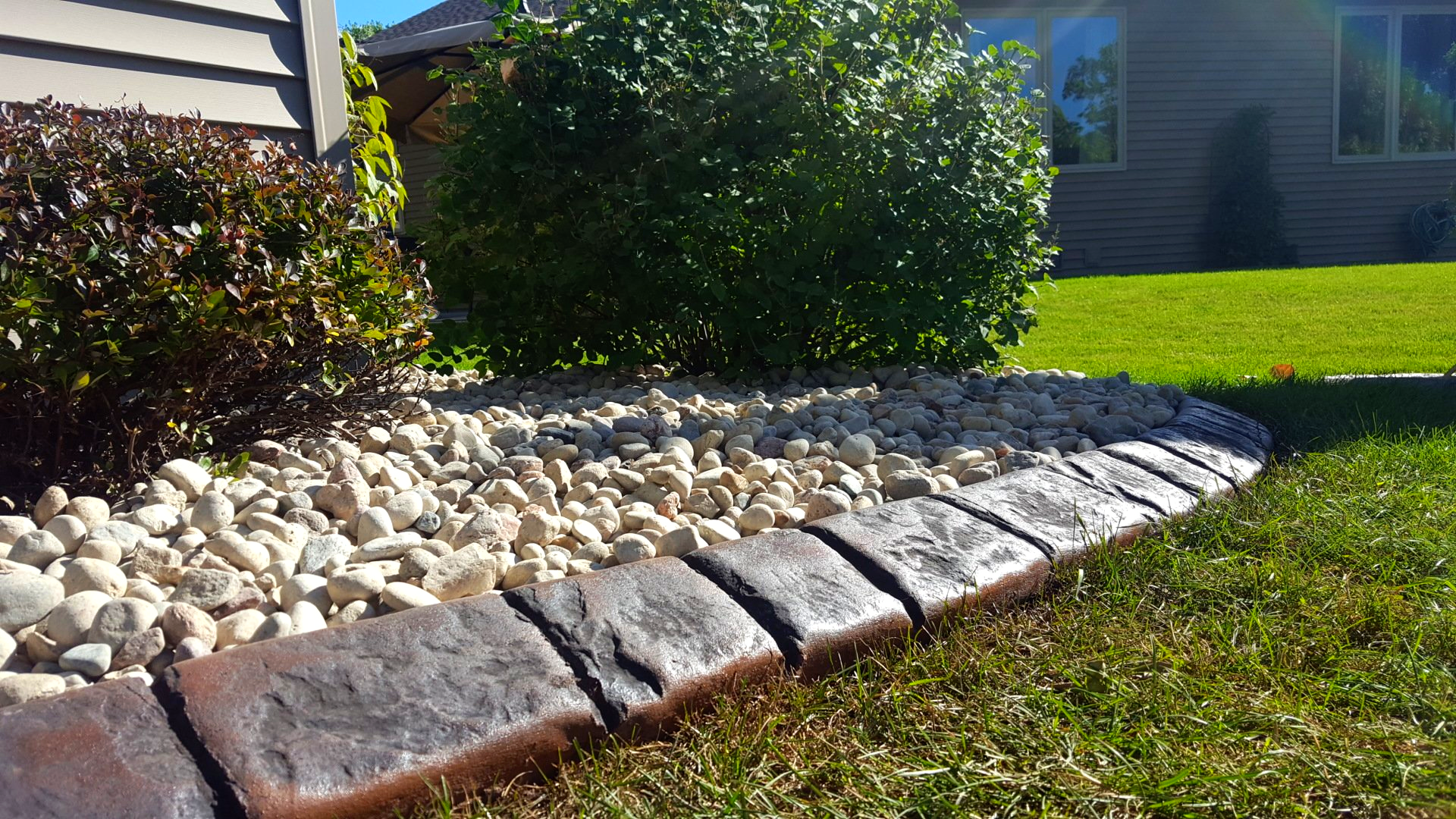 Ledge rock curb slant style sahara color