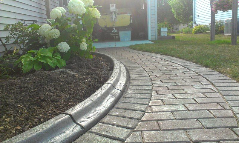 Appleton concrete landscape edging