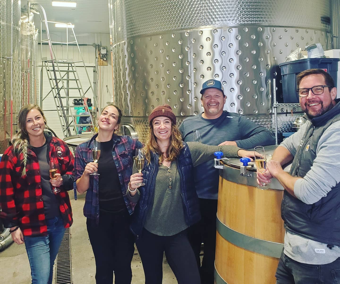 It’s been a busy few weeks here at Dirty Laundry Vineyard. There’s been many early mornings, late nights, and a lot of hard work by our team to round out the 2020 harvest season.