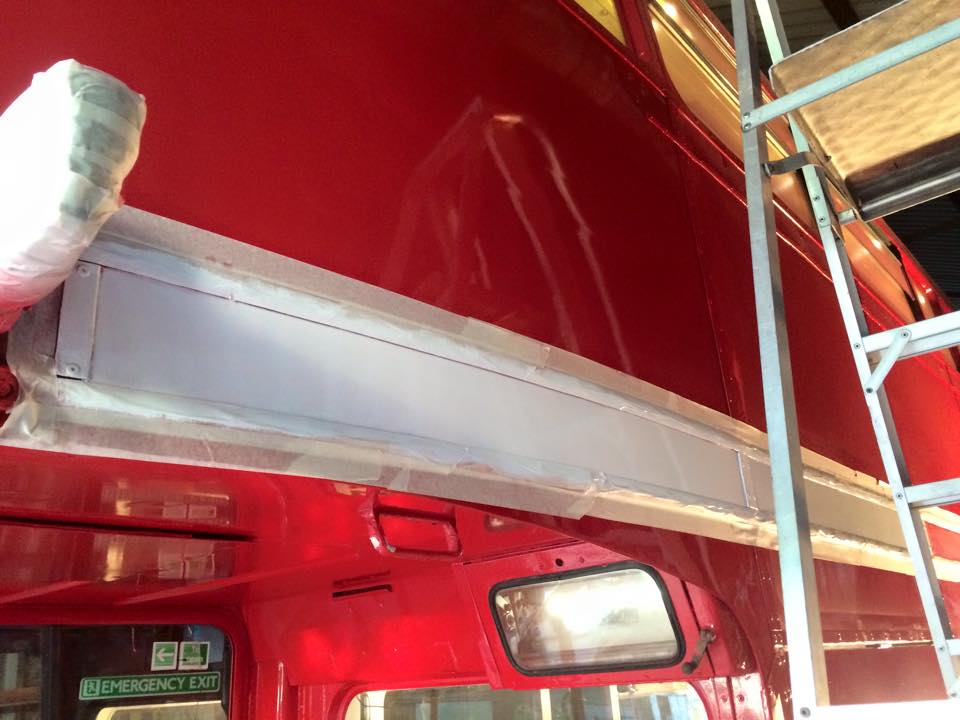 Routemaster mobile bus bar stripe painting