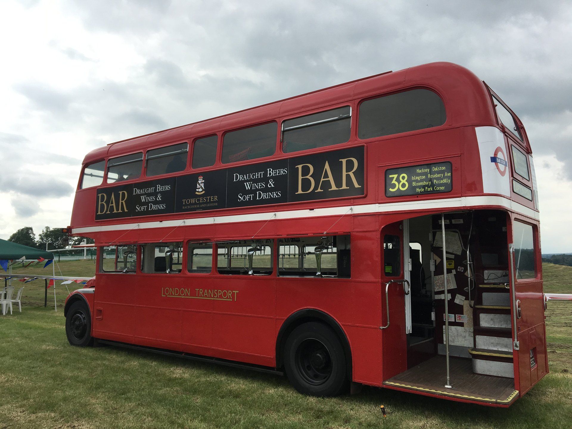 Mobile Routemaster bus bar banner 