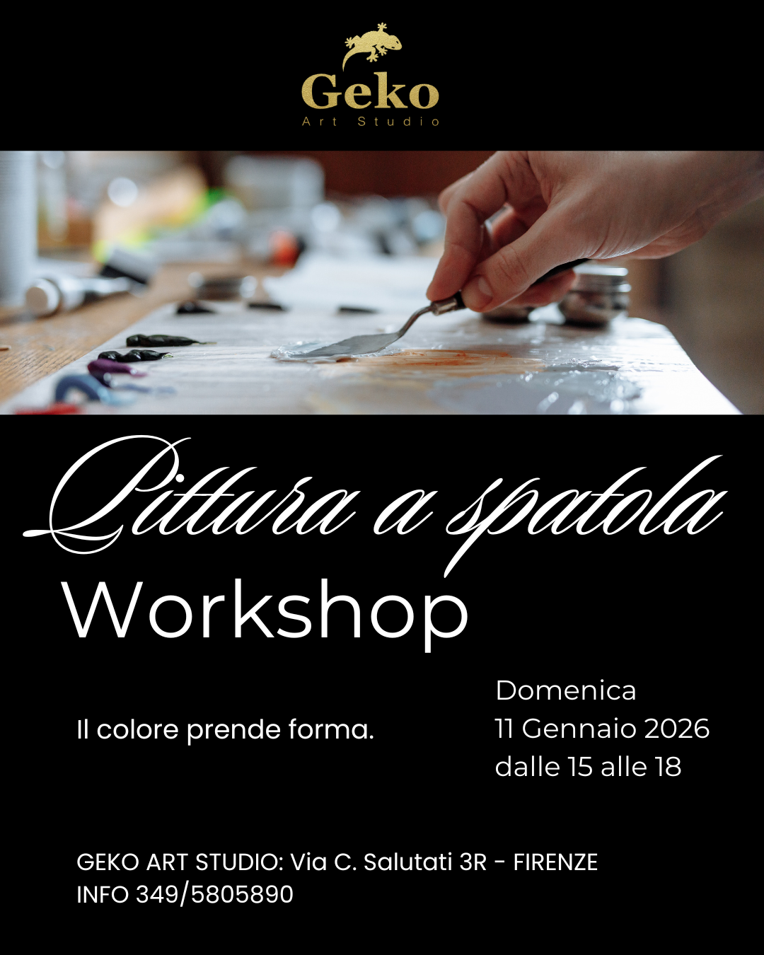 Pubblicità per la giornata delle porte aperte: Geko Art Studio. Date/orari esposti; artista che dipinge con il pennello, disegna una figura, scolpisce una testa.