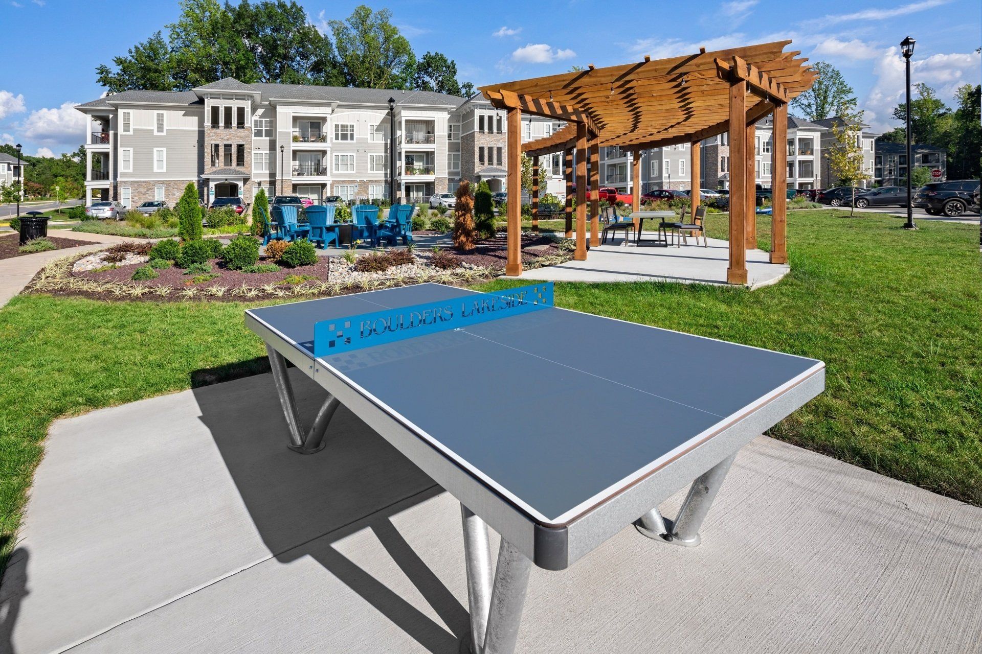 Ping pong table at Boulders Lakeside.