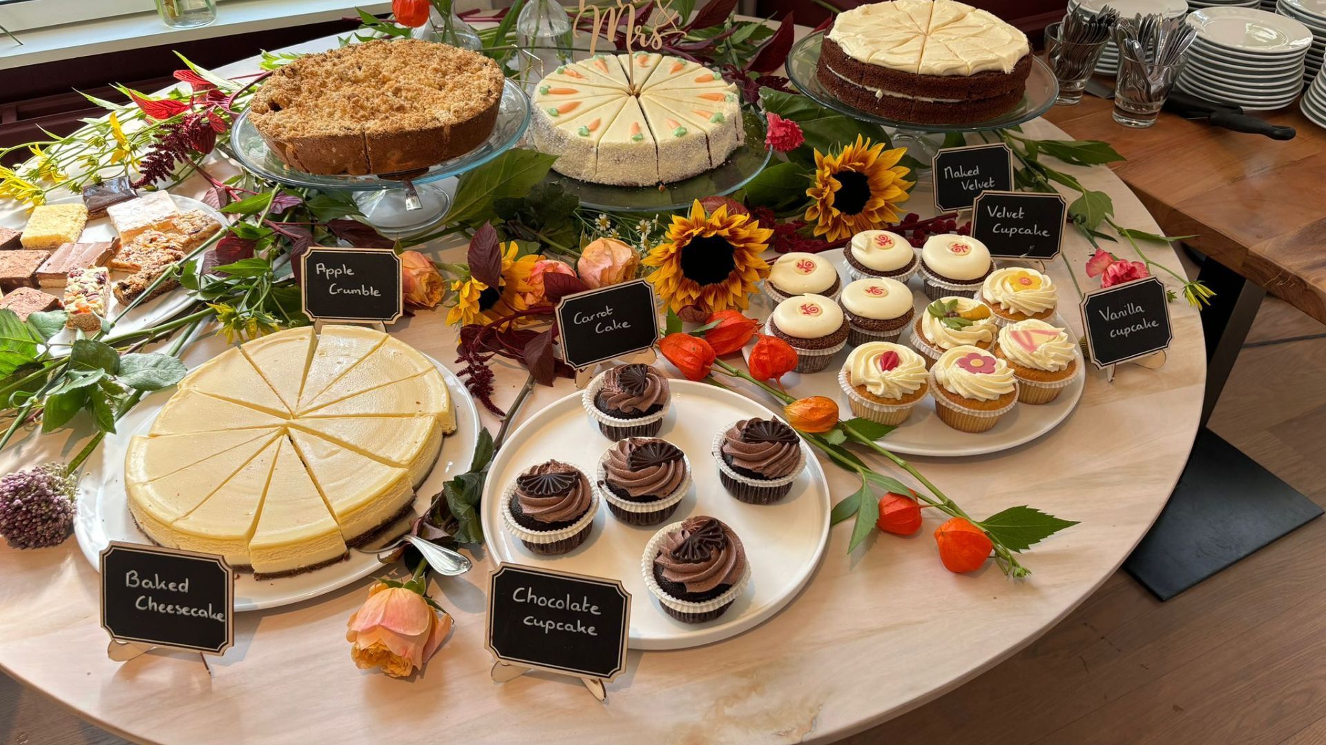 Assortiment van luxe borrelhapjes geserveerd door Amicitia Lekkerkerk