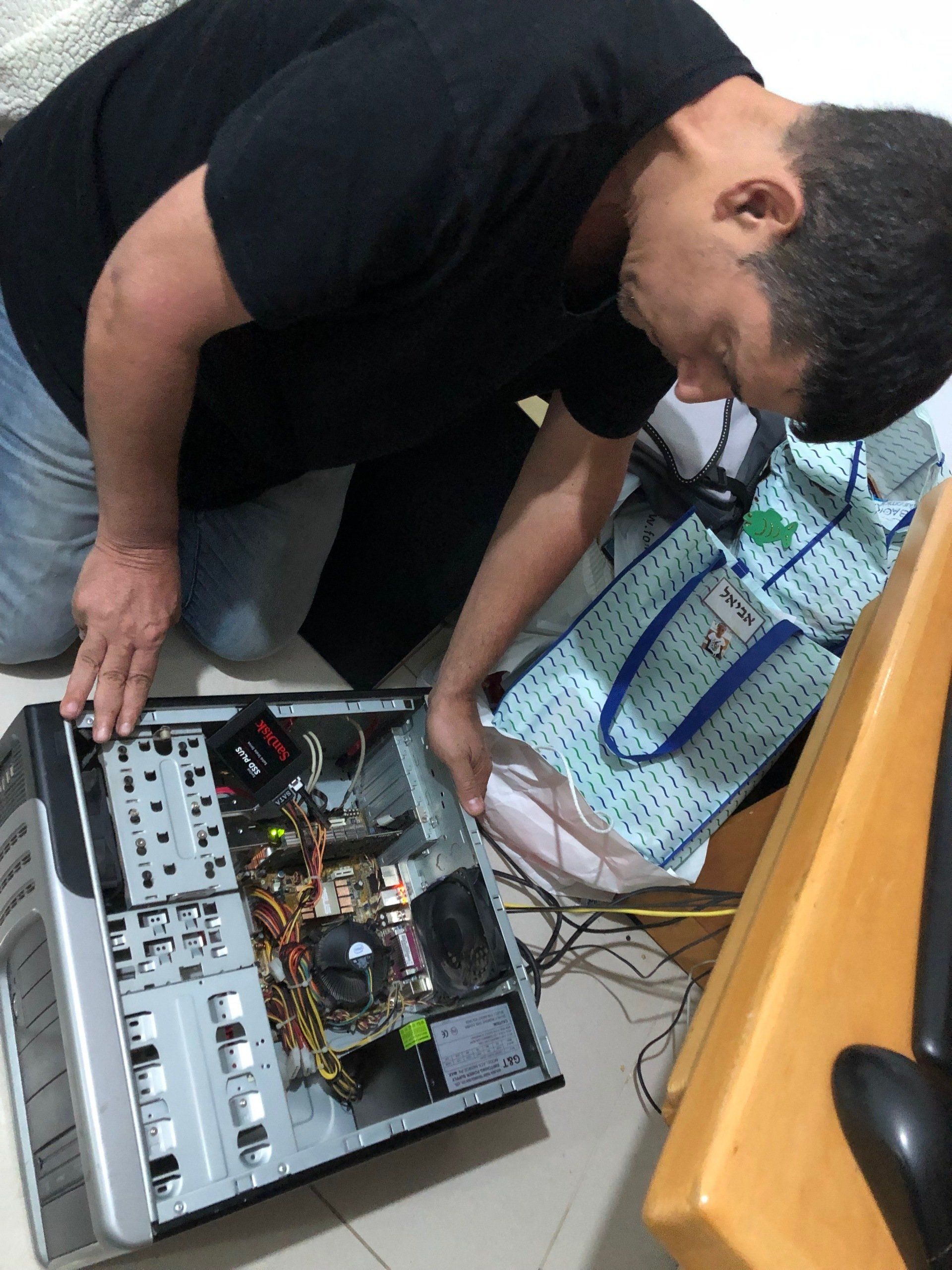 טכנאי מחשבים בתל אביב