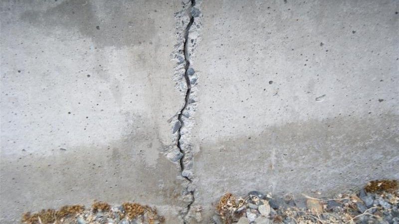 concrete-wall-crack
