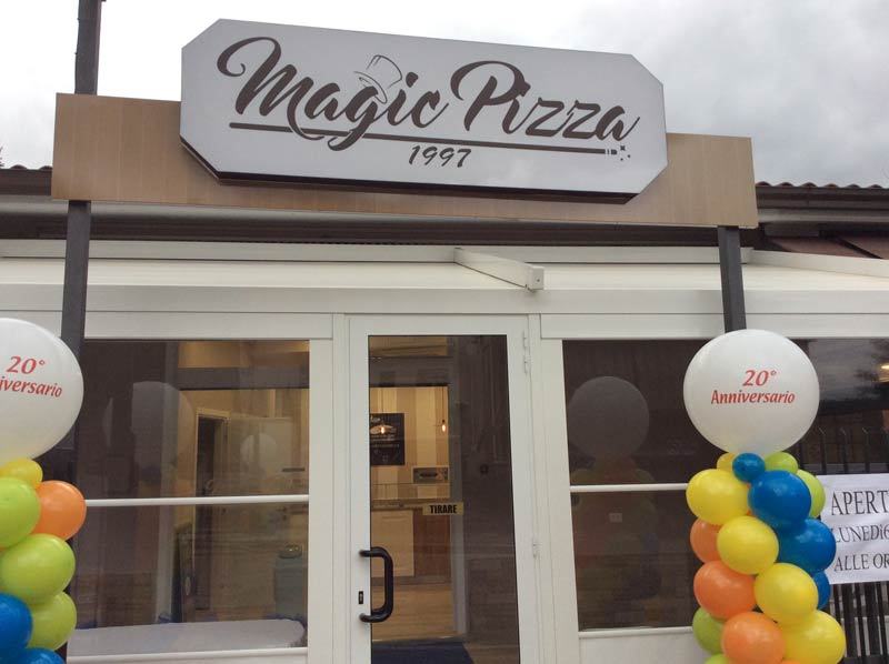 La pizzeria per il 20° anniversario