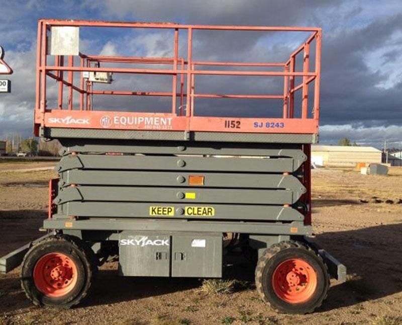 MONTACARGAS DEL LLANO – Tijera Sky