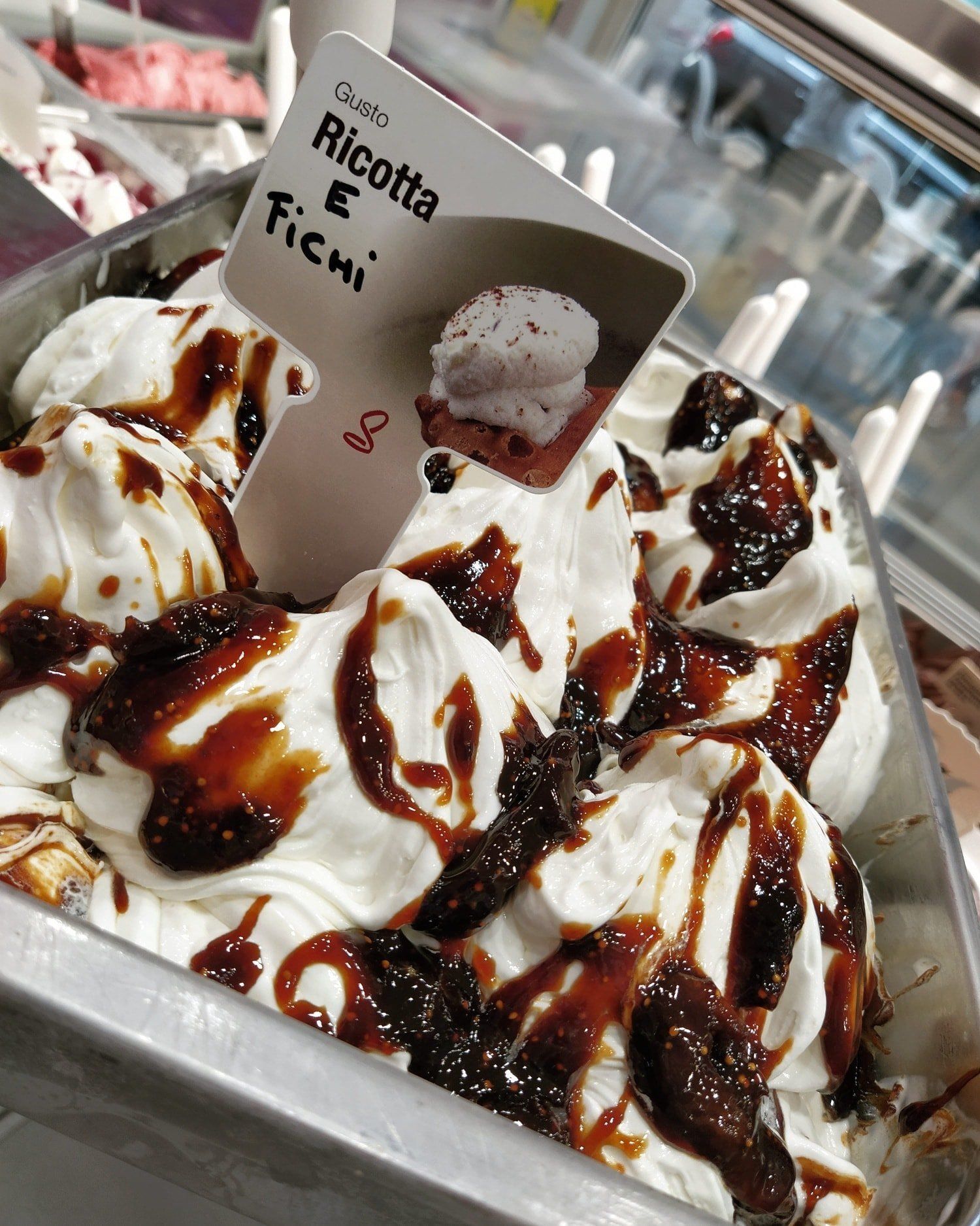 gelato gusto ricotta e fichi