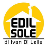 Logo per Edil Sole di Ivan Di Lella: la sagoma di una casa bianca con testo nero all'interno, su uno sfondo giallo; ha un camino fumante.