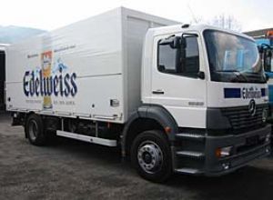 LKW mit Getränkeaufbau