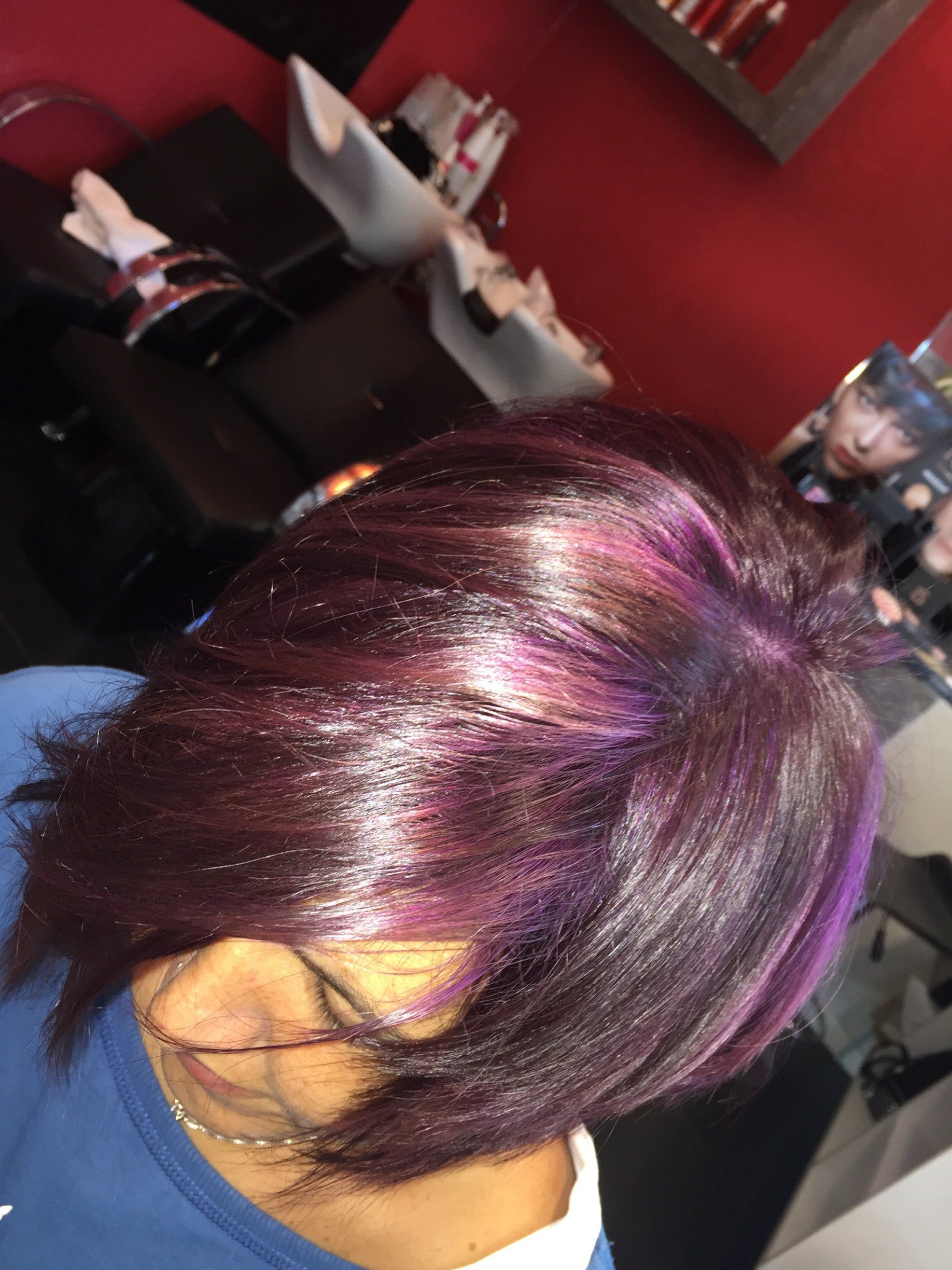 Caschetto con tinta fucsia