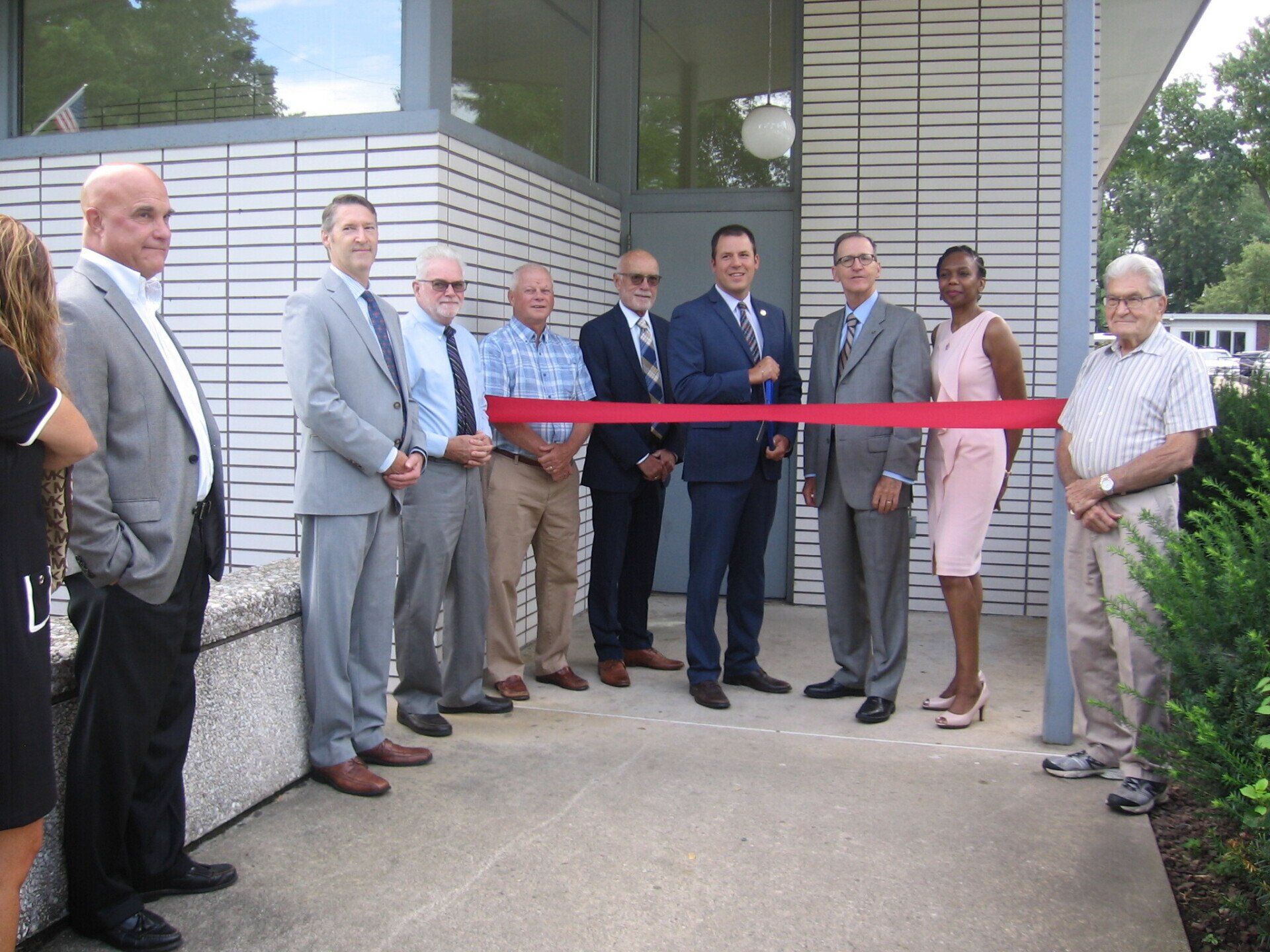 Bob & Mayor Sarno Grand Opening 73 Marketplace