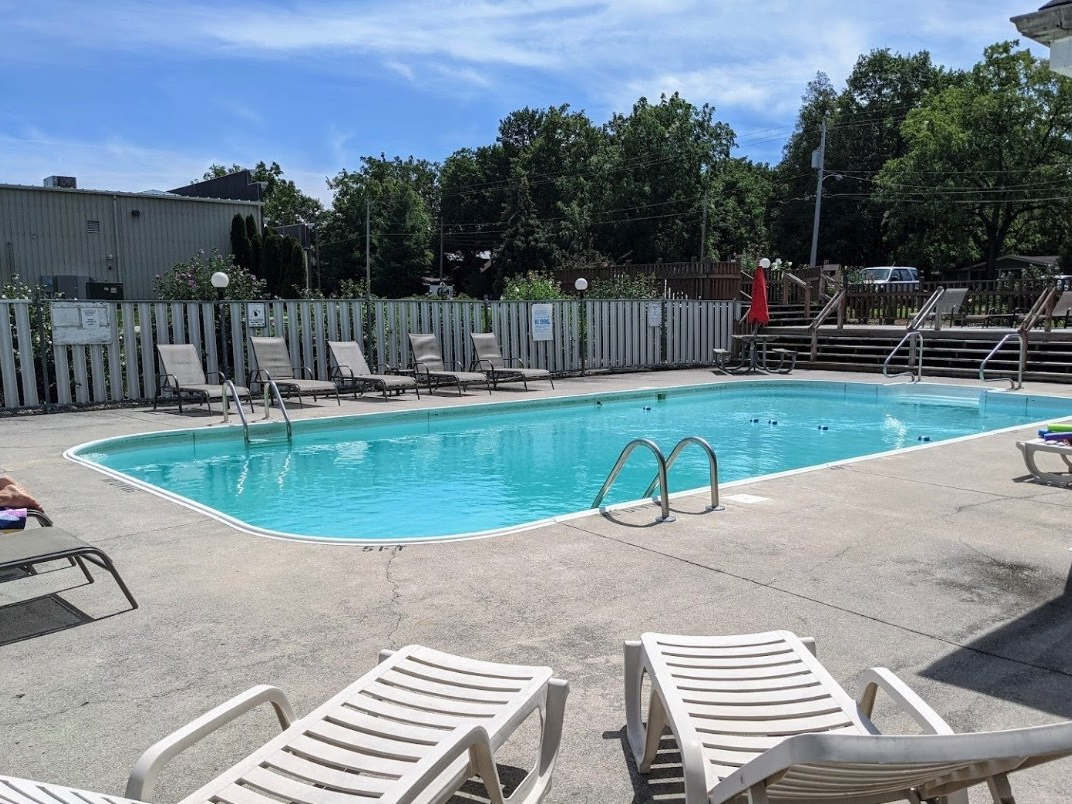 swimming pool