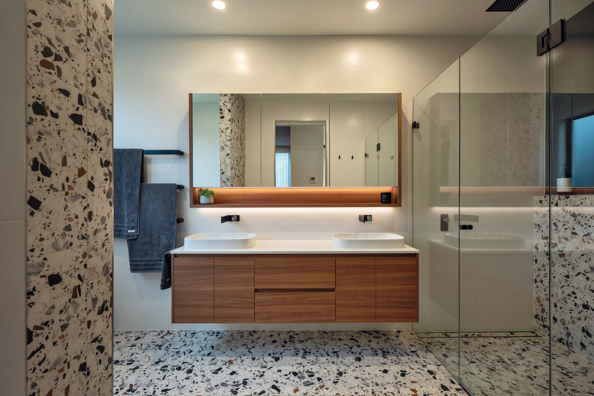 Bathroom of Mid Century Home no.2