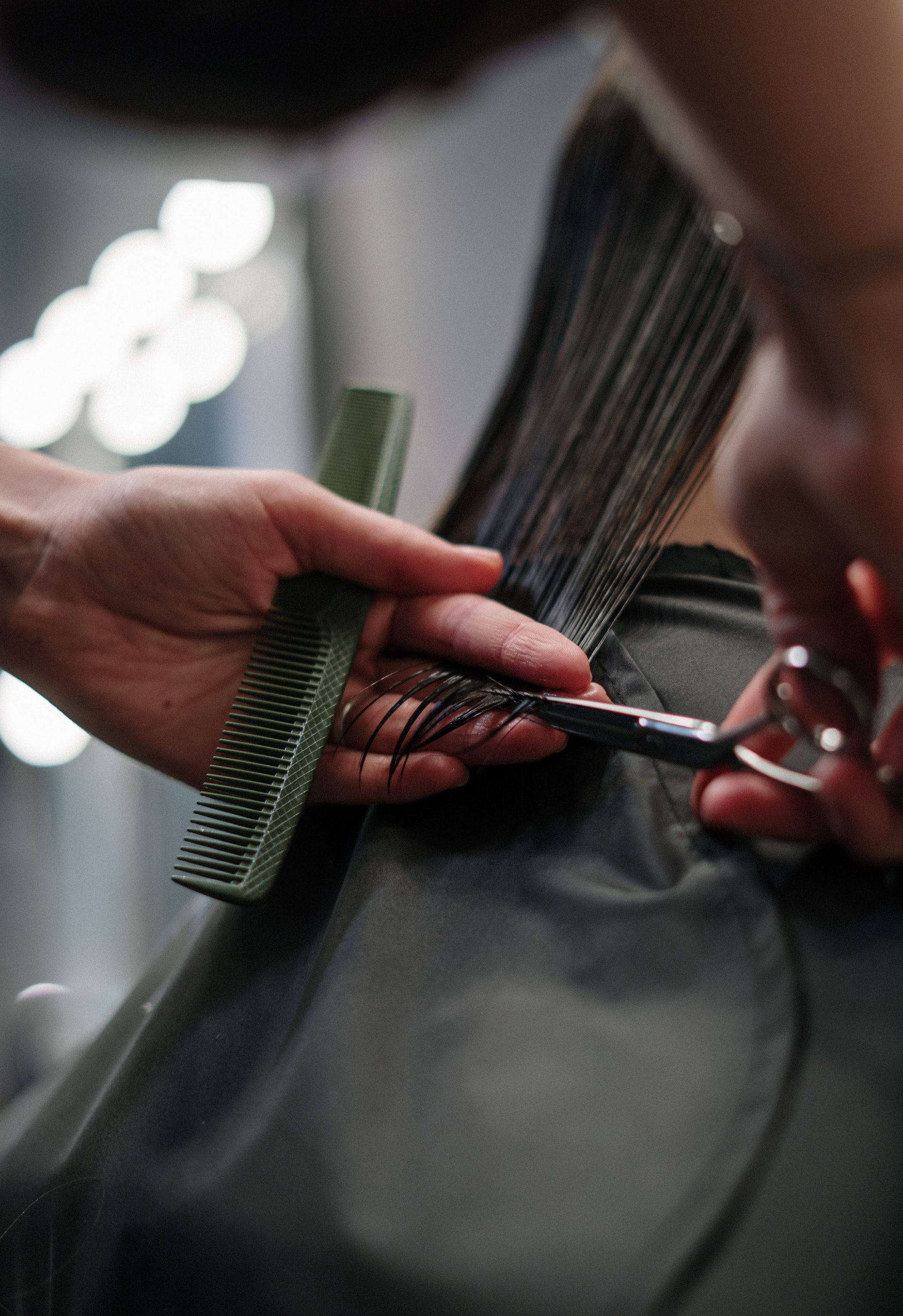 comb and scissors