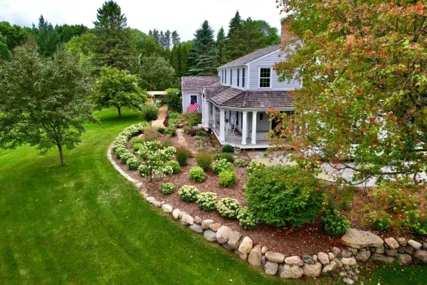 Professional landscaping services in Loretto MN