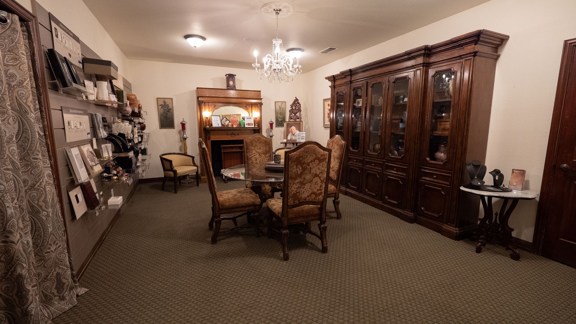Lucas Funeral Homes