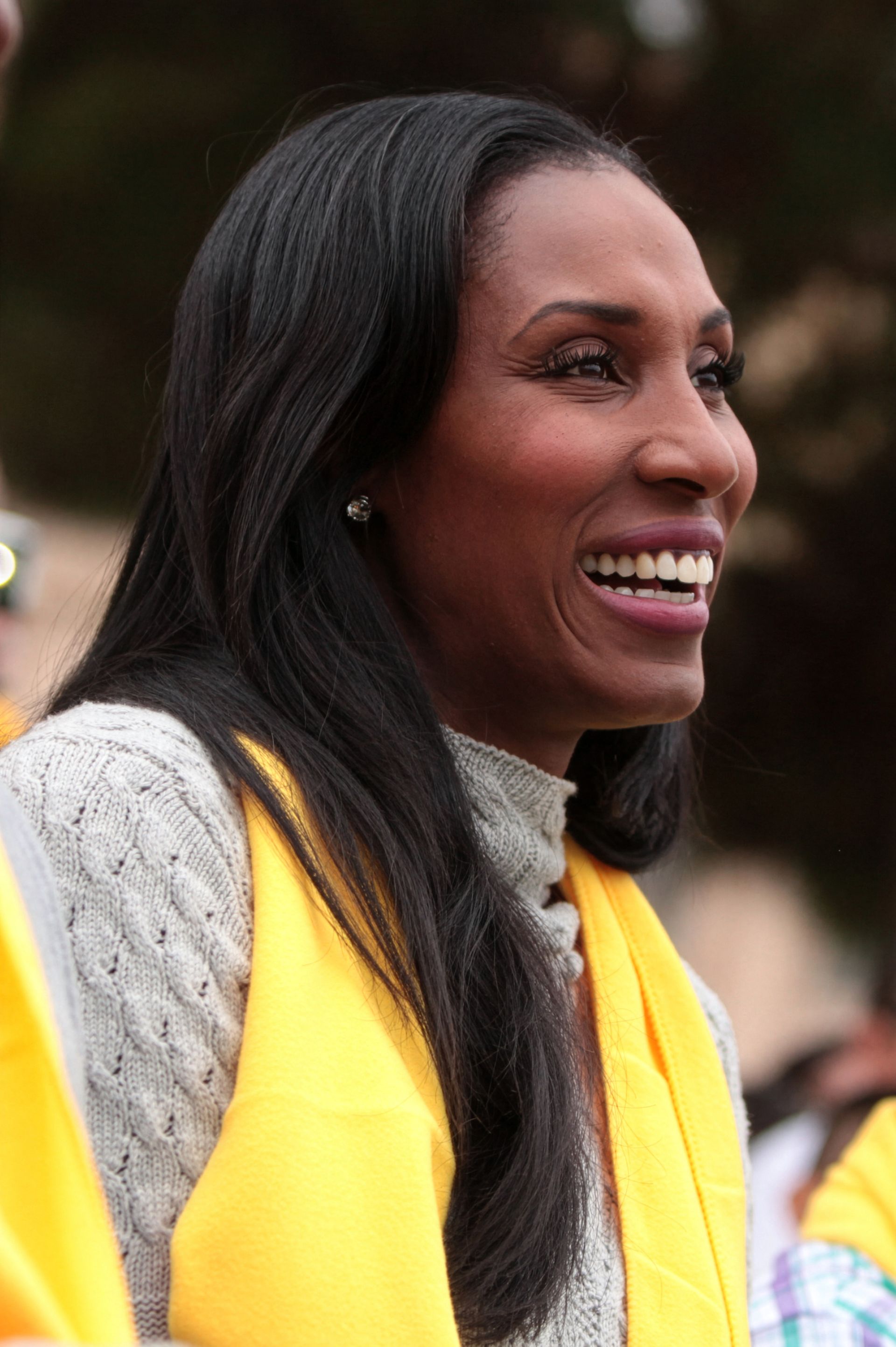 Lisa Lesliein smiling.