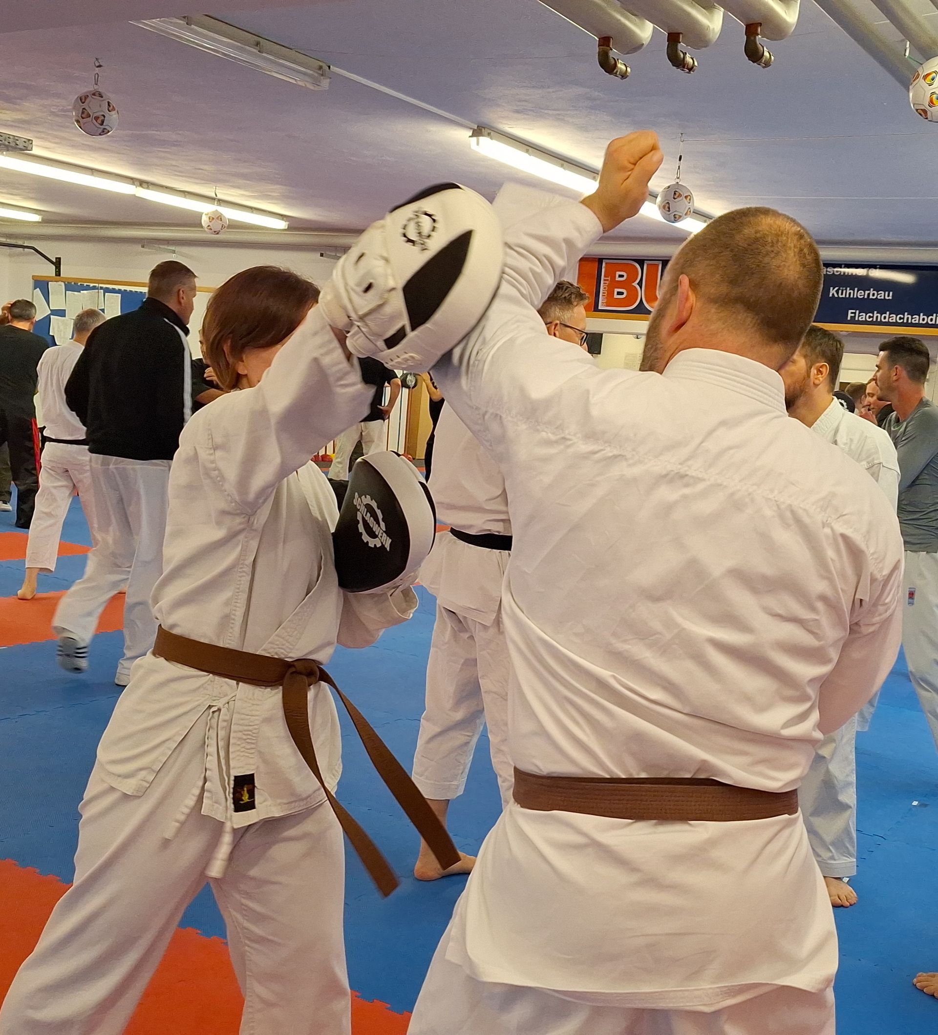Kempo Karate Sigmaringen ein Verein für Kinder, Jugendliche, Erwachsene. Kampfsportverein mit der Stilrichtung Shaolin Kempo. Karateverein mit Vereinsleben.