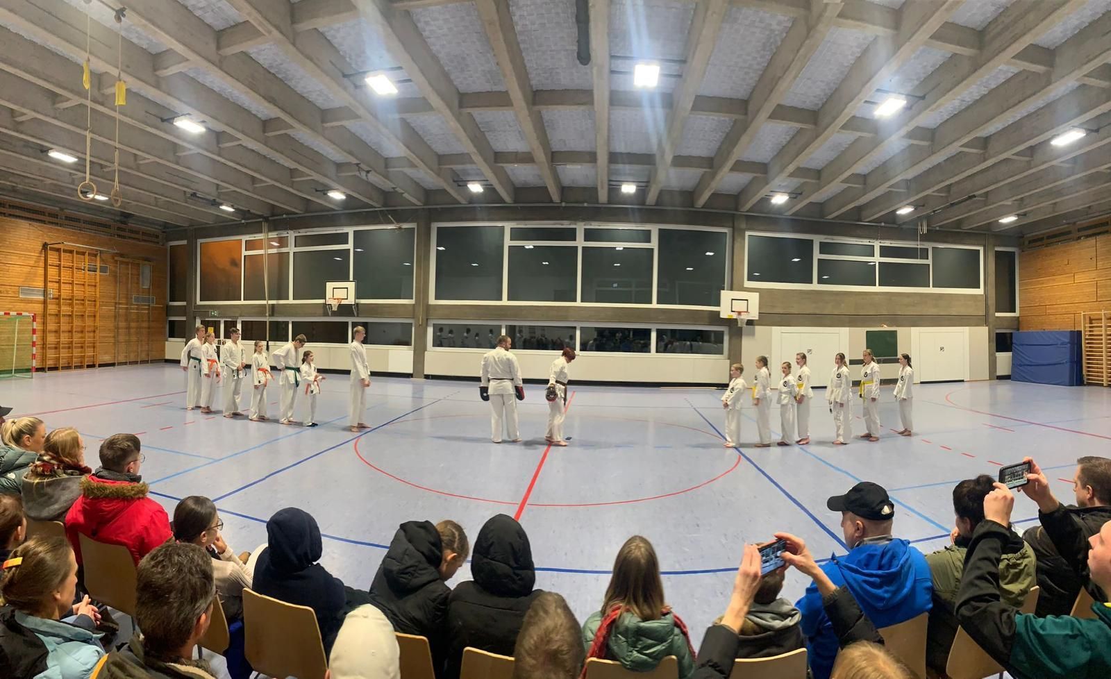 Kempo Karate Sigmaringen ein Verein für Kinder, Jugendliche, Erwachsene. Kampfsportverein mit der Stilrichtung Shaolin Kempo. Karateverein mit Vereinsleben.