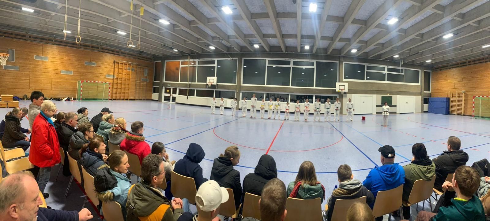 Kempo Karate Sigmaringen ein Verein für Kinder, Jugendliche, Erwachsene. Kampfsportverein mit der Stilrichtung Shaolin Kempo. Karateverein mit Vereinsleben.