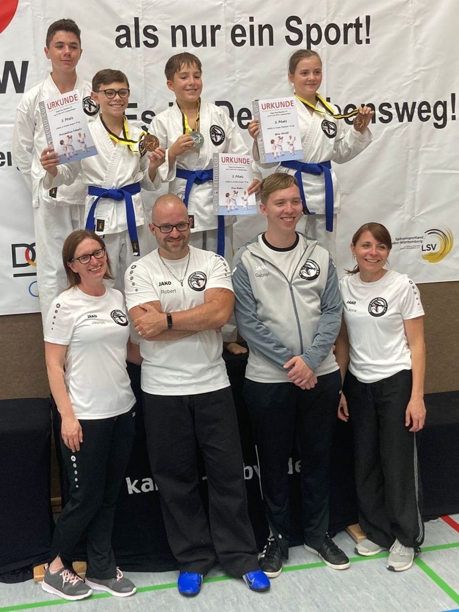 Kempo Karate Sigmaringen e.V. ein Verein für Kinder, Jugendliche, Erwachsene. Kampfsportverein mit der Stilrichtung Shaolin Kempo. Karateverein mit Vereinsleben.