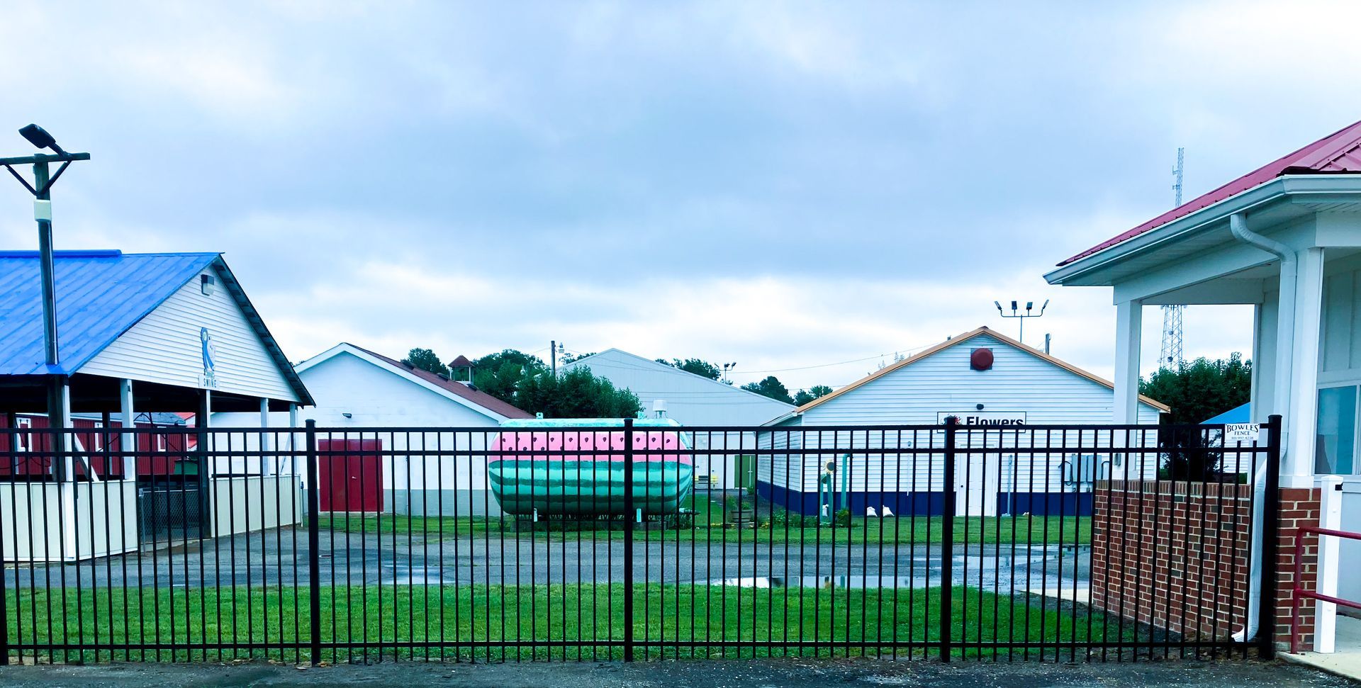 Metal Fence, Iron Fence, Wrought Iron Fence Enclosure