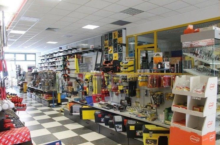 materiale da ferramenta