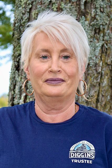 A woman with long hair free icon