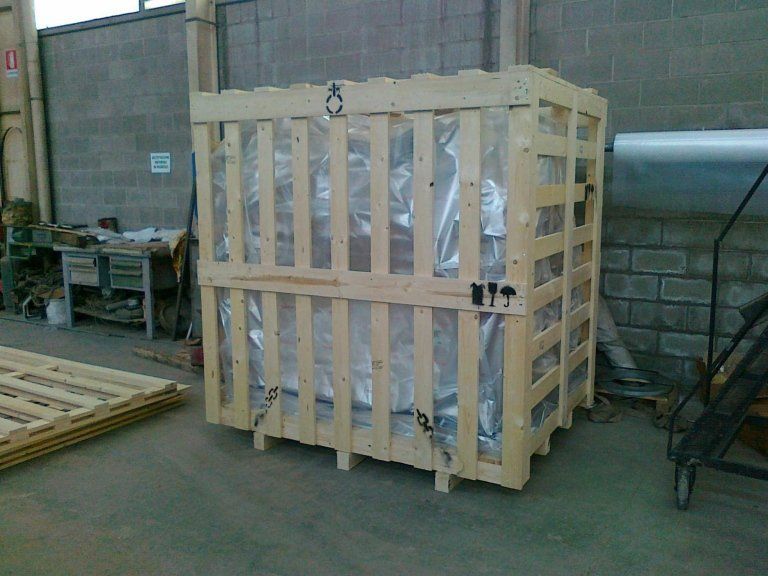 Gabbia di legno per trasporti