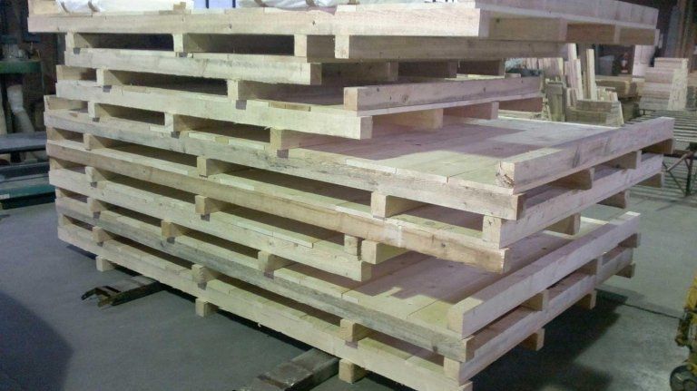 Pila di pallets