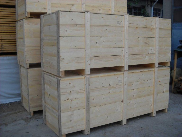 Casse in legno per spedizione materiali