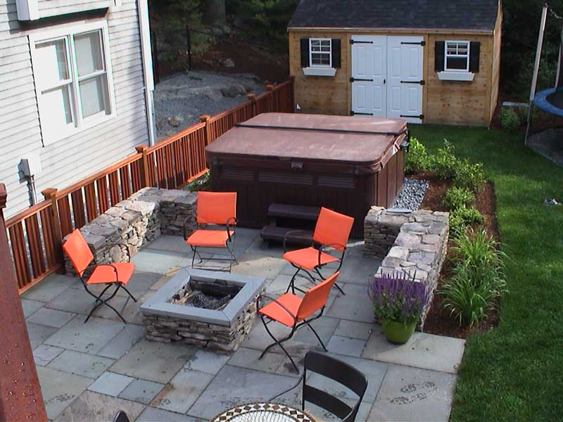 landscaping outdoor living area