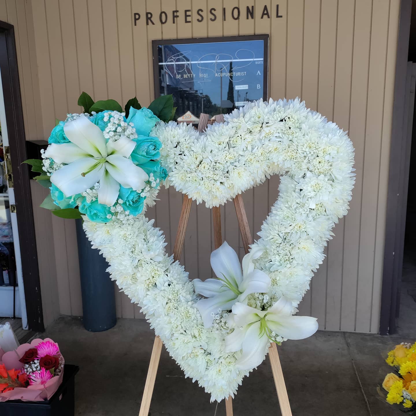White Heart Flower Arrangement — Orange, CA — Sunflower Florist Florists Flowers Local Flower Delivery (714) 244-9764