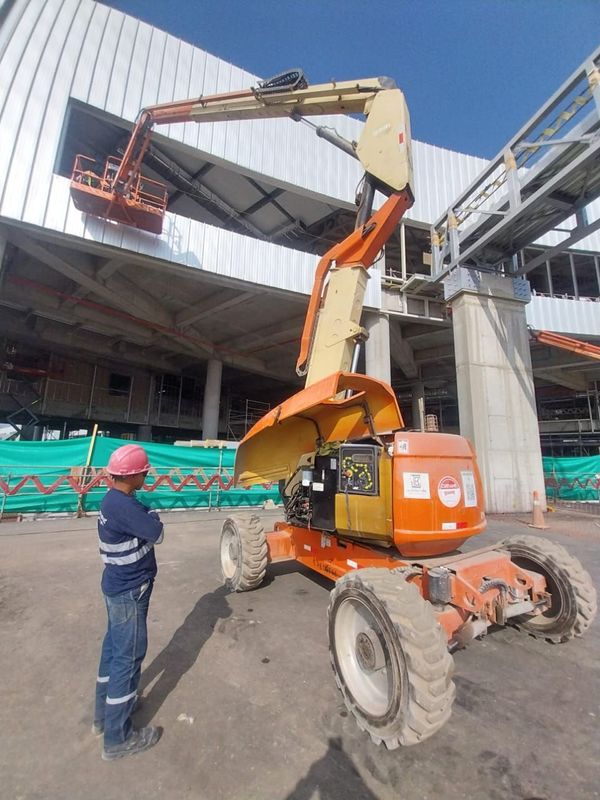 Plataformas elevadoras y servicio técnico de FAST INGENIERÍA