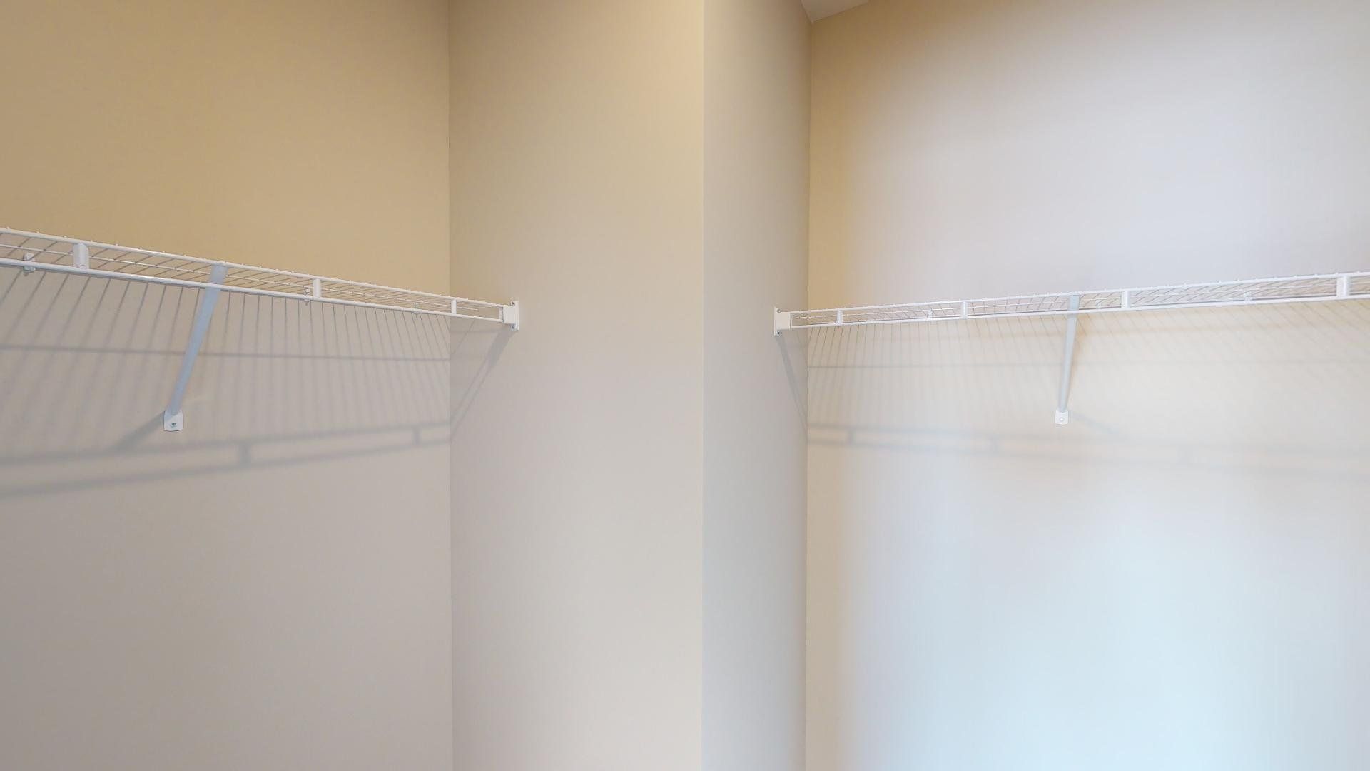 closet with wire shelving