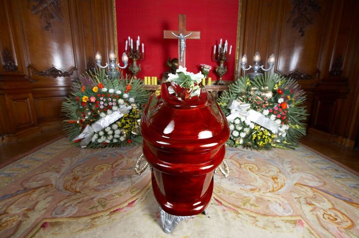 fiori per allestimenti funebri