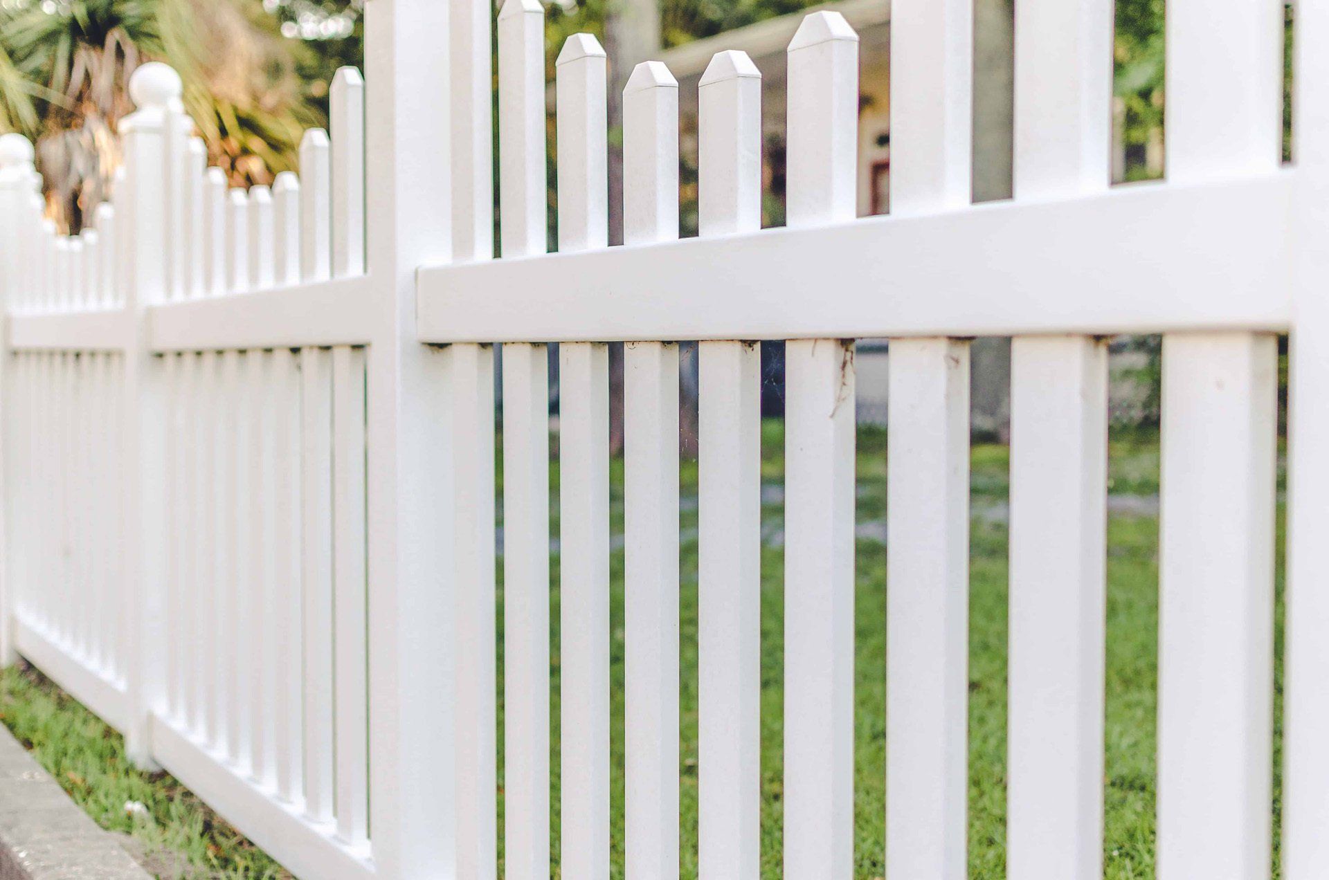 Vinyl fencing is a low maintenance fencing material