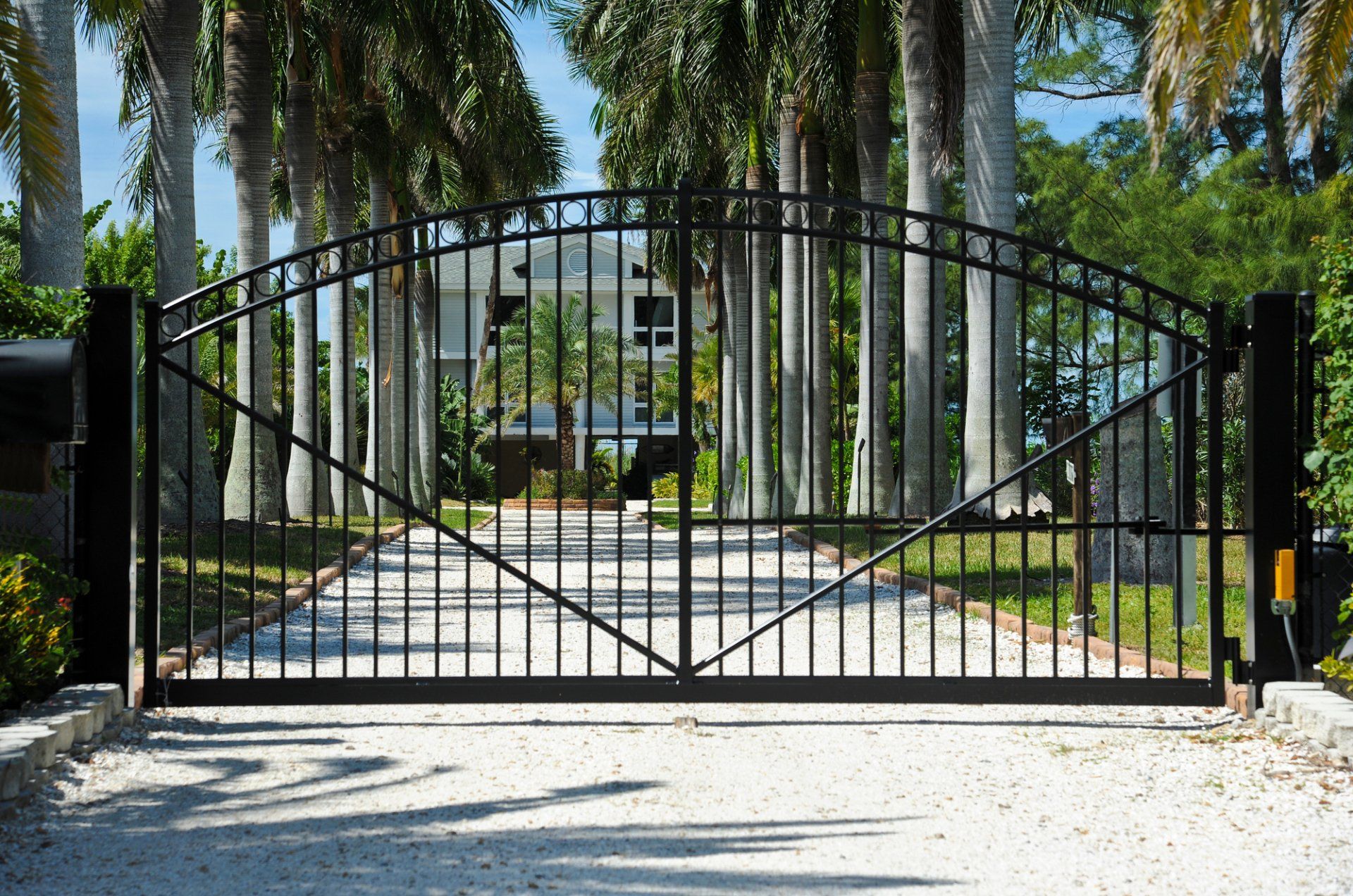 Electric Gates in Columbia, SC | Outen Fencing CO