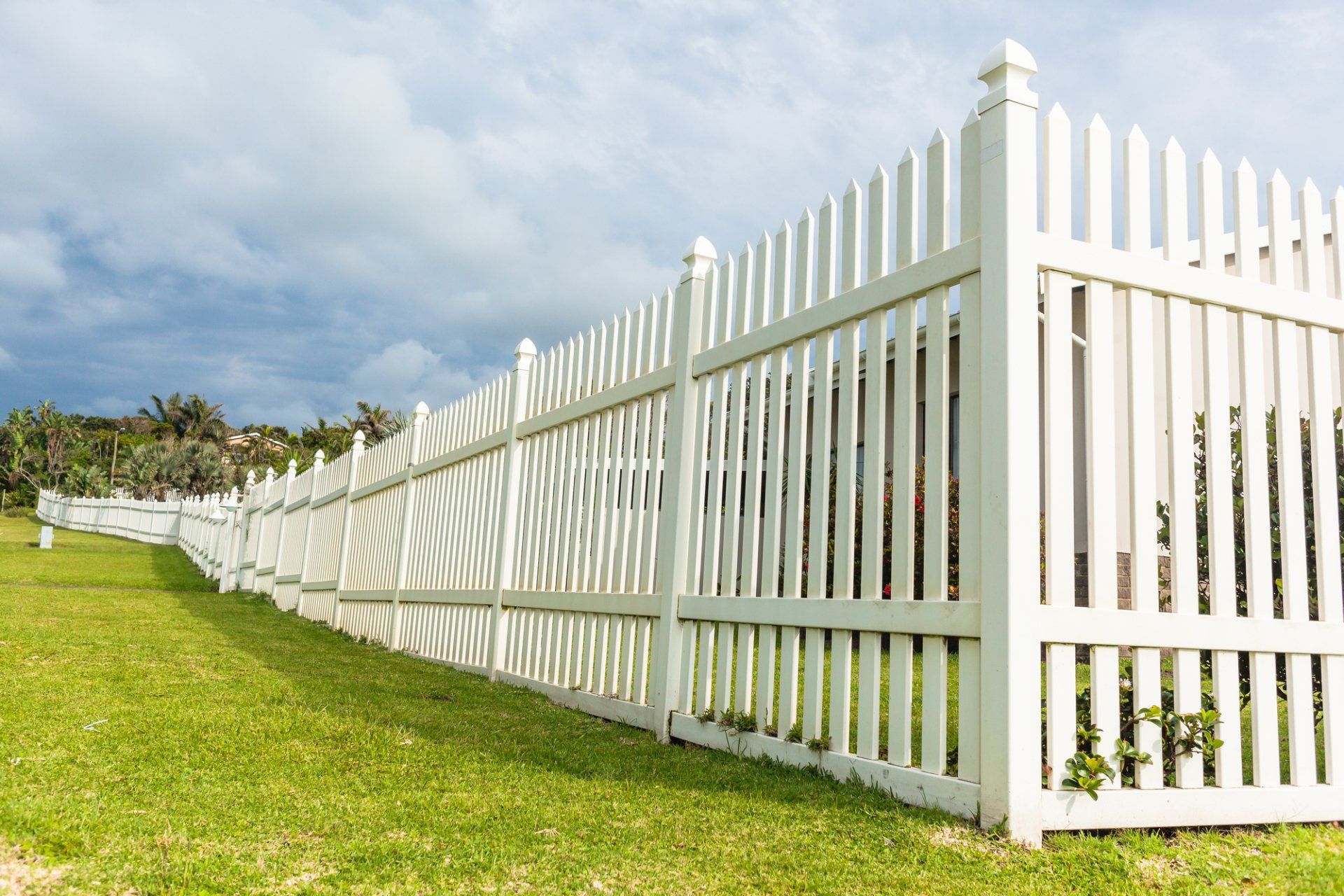 PVC Fencing in Columbia, SC | Outen Fencing CO