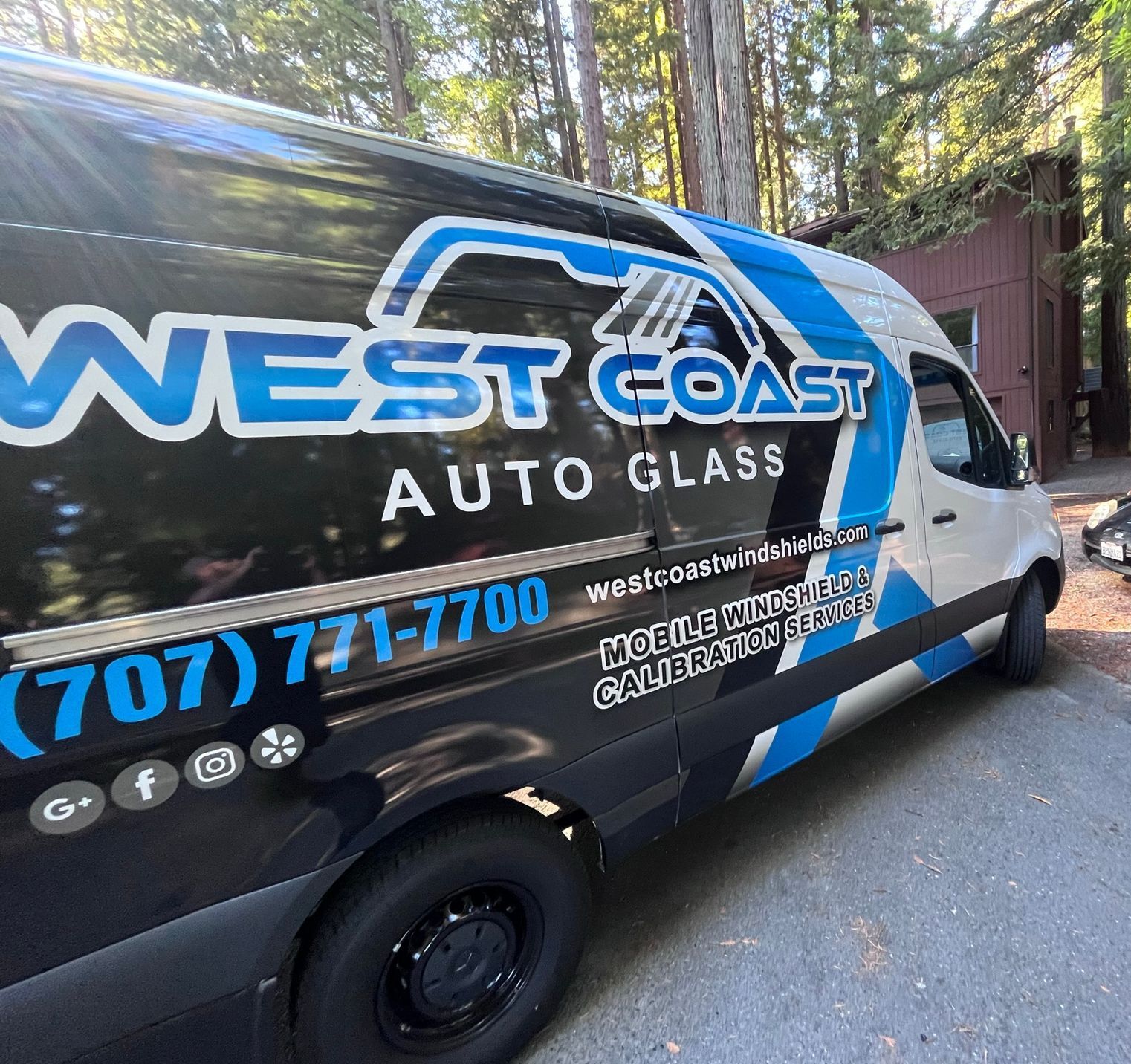 Mobile semi-truck windshield replacement service in Santa Rosa, CA